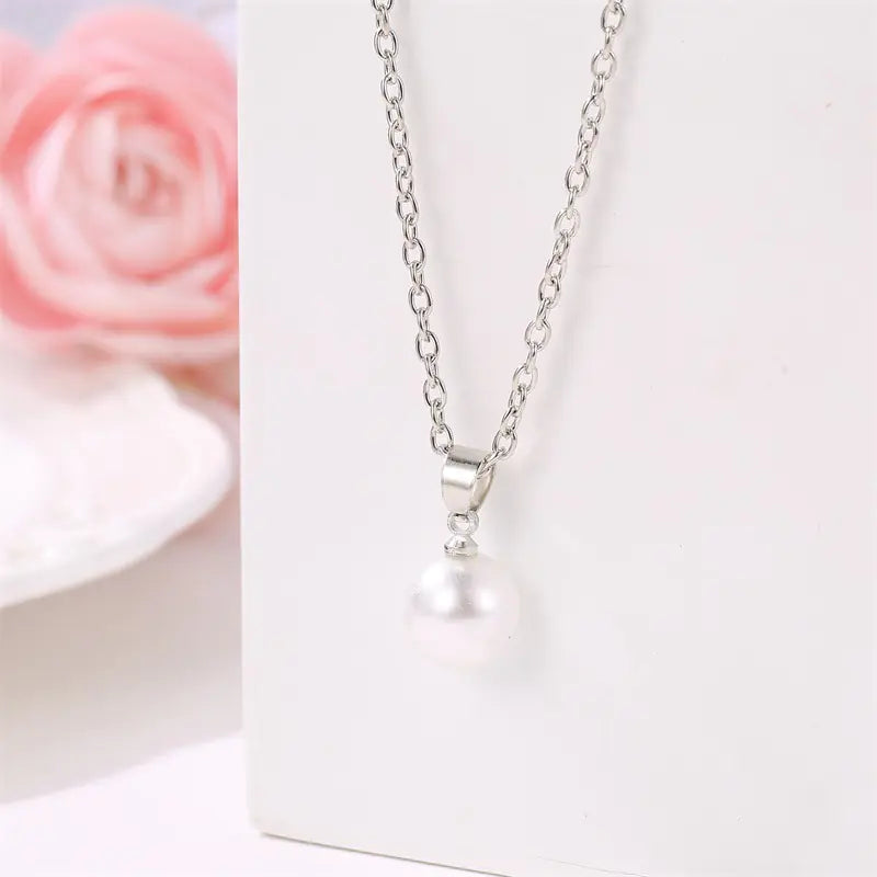 Pearl Women's Necklace with Beaded Pendant