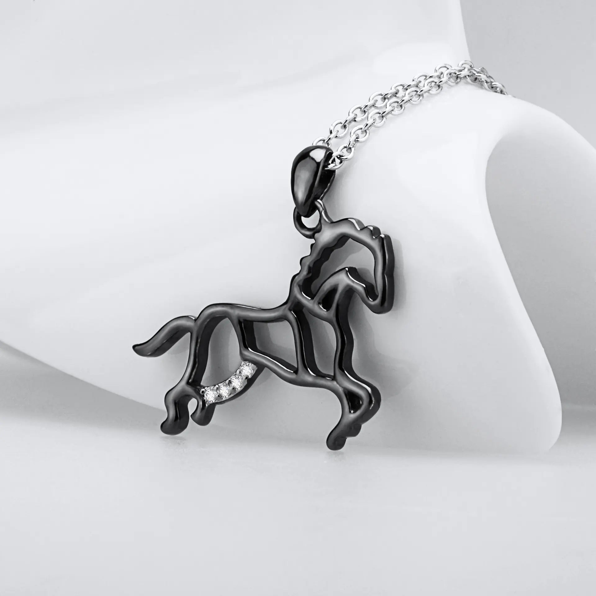 Women's Necklace with Horse Pendant in 925 Silver