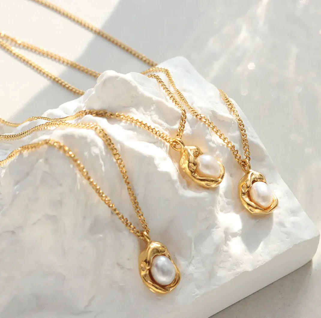 Women's Alien Pendant Necklace