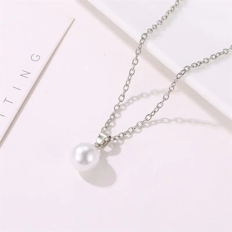 Pearl Women's Necklace with Beaded Pendant