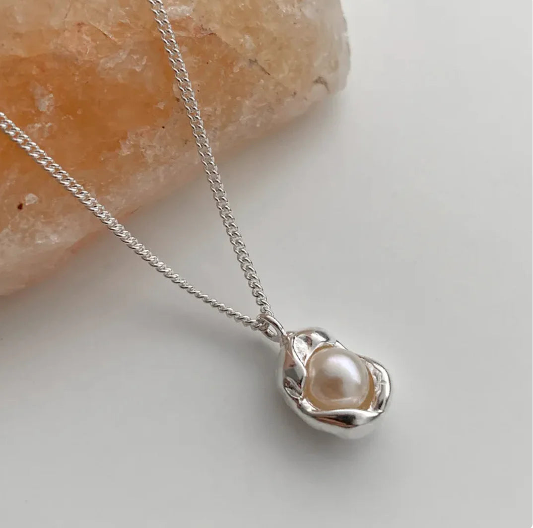 Women's Alien Pendant Necklace