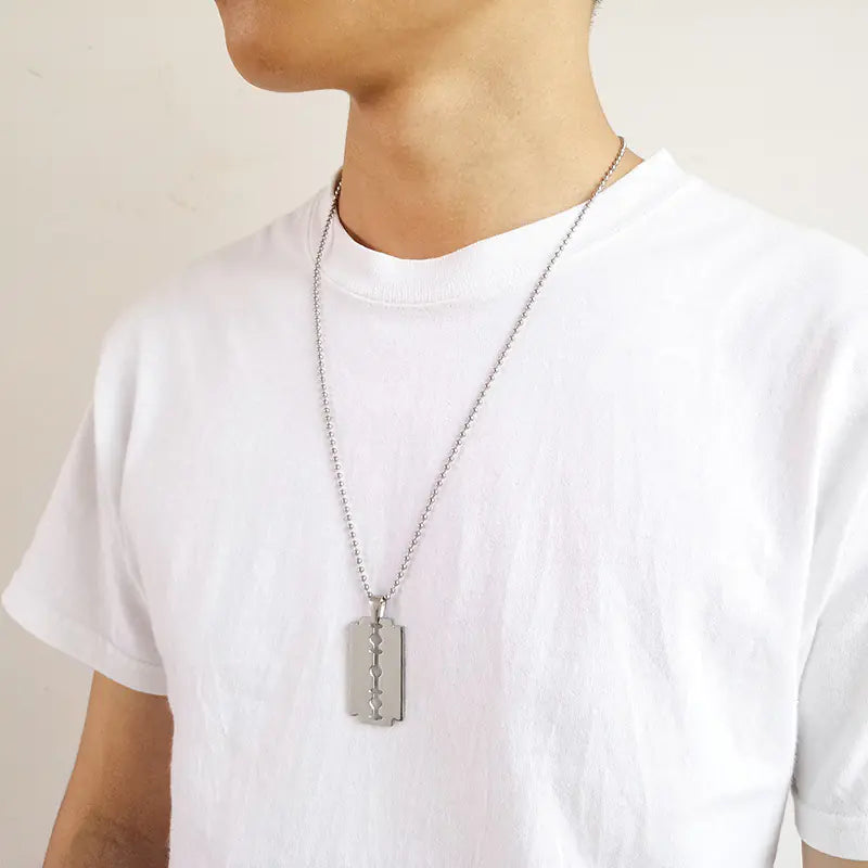 Men's Stainless Steel Blade Razor Pendant